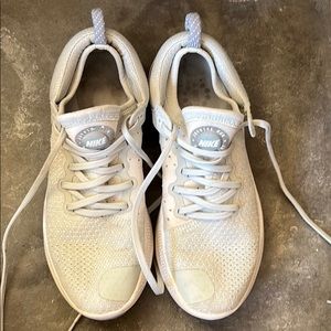 Nike joyride run size 7 womens athletic shoe